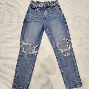 American Eagle Ripped High Waist Mom Jeans Sz 2 Short